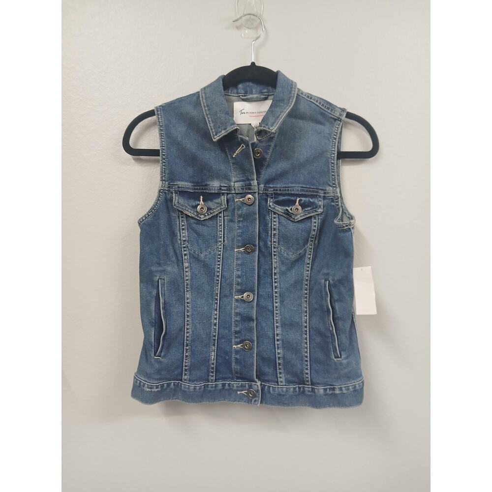 Two by Vince Camuto women's sleeveless denim vest. Size XS